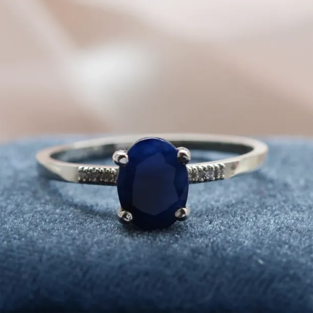 Safírový prsten ze zlata s diamanty GRETA Image