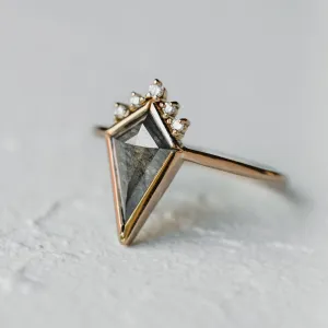 Kite salt and pepper diamond ring in cluster style EININ Thumbnail