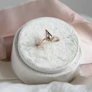 Kite salt and pepper diamond ring in cluster style EININ Thumbnail