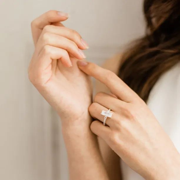 Gold baguette moonstone ring with side diamonds TIGE Image