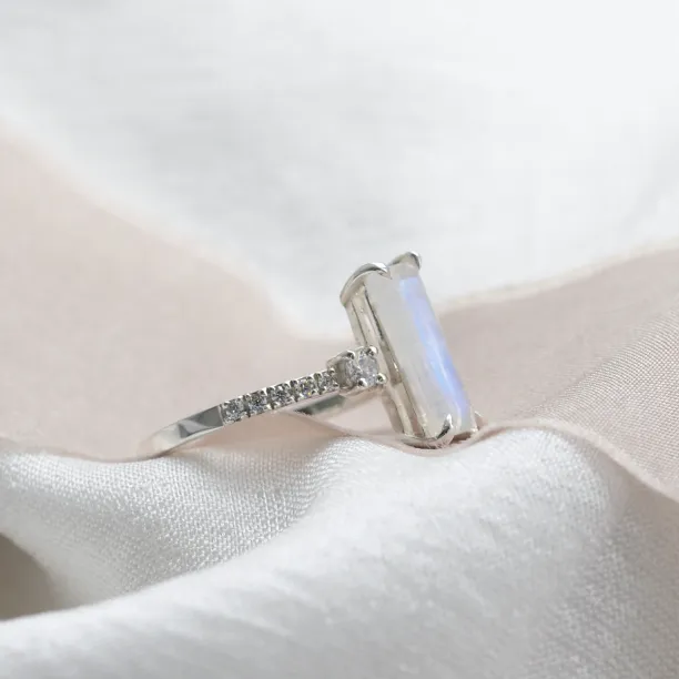 Gold baguette moonstone ring with side diamonds TIGE Image