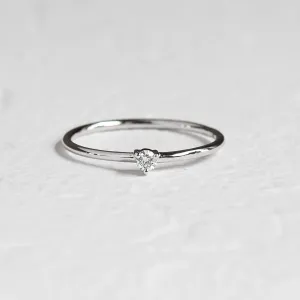 Minimalistický zásnubní prsten s diamantem NESSA
