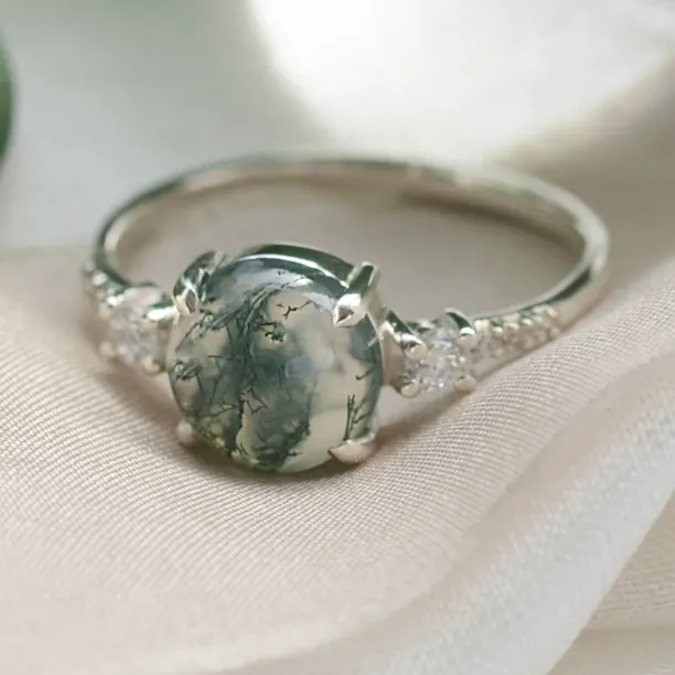 Gold ring FIONNUALA with cabochon moss agate and diamonds