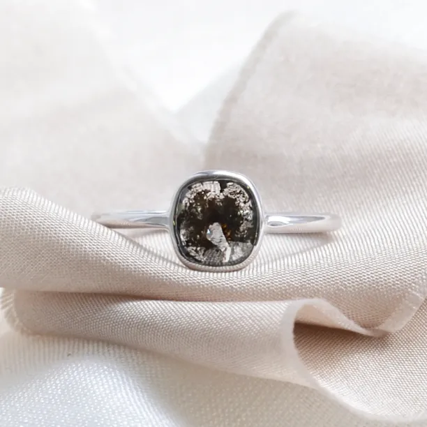 Minimalist bezel ring with salt and pepper diamond ORLAITH Image