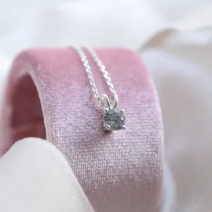 Simple natural rutilated quartz pendant KAYLEIGH Thumbnail