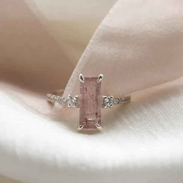 Gold ring with strawberry quartz and diamonds SWEETIE Image