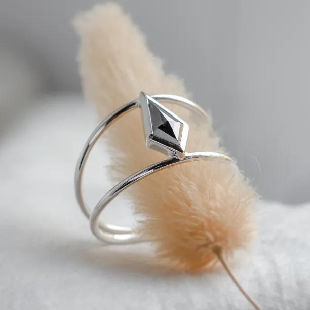 Gold double ring with salt and pepper diamond GRAINNE Image