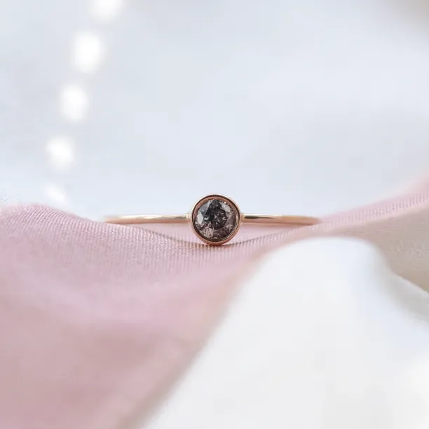 Minimalist engagement ring with salt and pepper diamond AINE Image