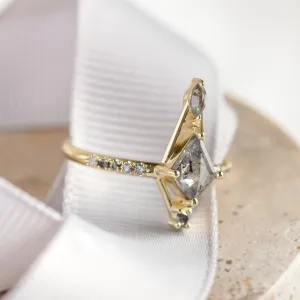 Close-up of the SANIA ring with a large salt and pepper diamond