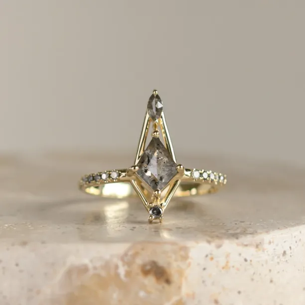 SANIA yellow gold ring with geometric salt and pepper diamond centerpiece