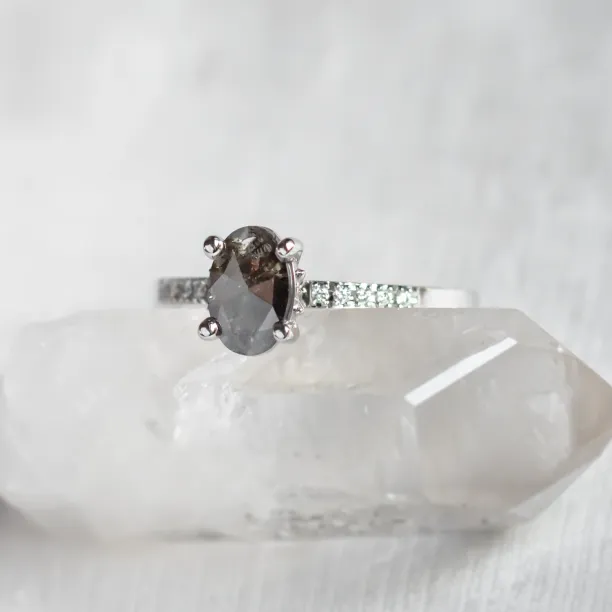 Gold ring with oval salt and pepper diamond ROXANE Image