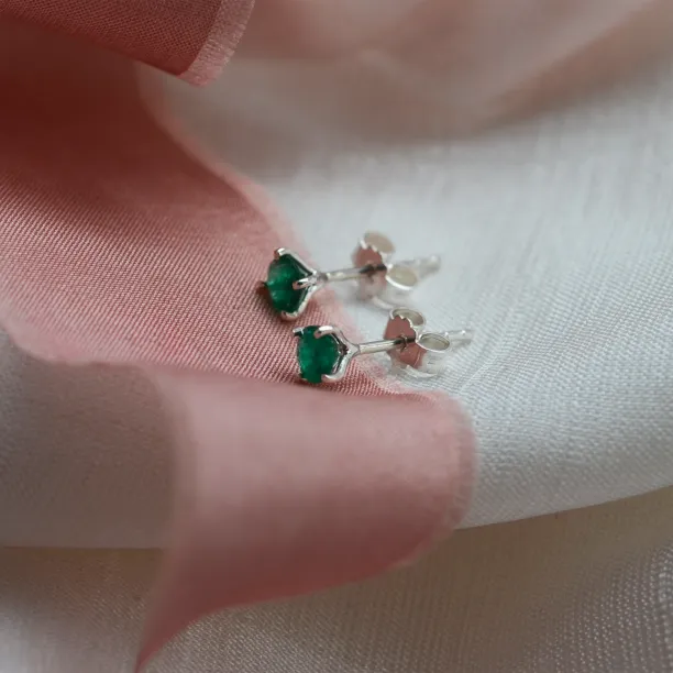 Zlaté náušnice se smaragdy FELI Image