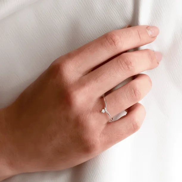 Fine gold ring with diamonds JANIZ Image