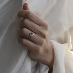Gold cut-out ring with diamonds ROXY Thumbnail