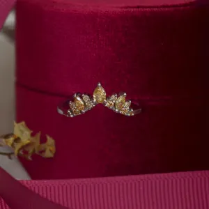 Zlatý prsten s fancy žlutými diamanty FIERIA Thumbnail
