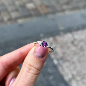 Gold ring with amethyst and diamonds MONNY Thumbnail