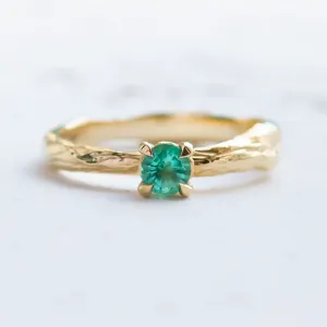 Gold ring with emerald DREM Thumbnail