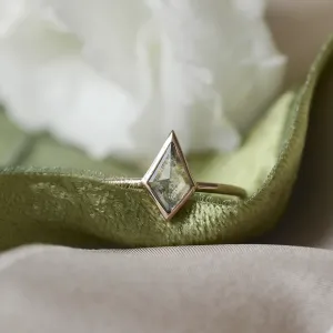 Solid gold ring with salt and pepper diamond STEW Thumbnail