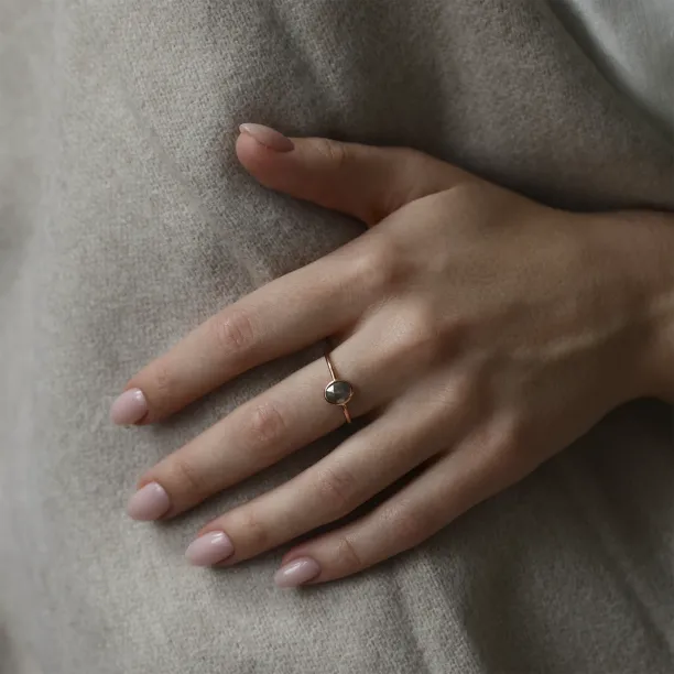 Gold ring with salt and pepper diamond HIKS