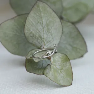 Gold minimalist leaf ring with diamonds DOFA Thumbnail