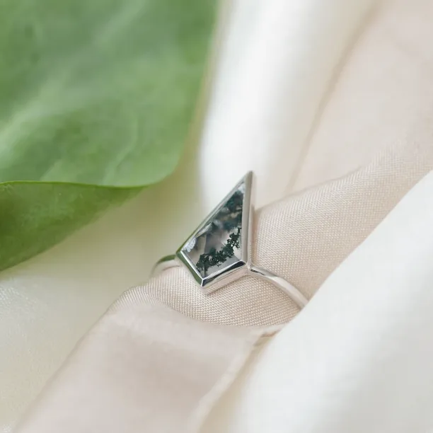 Gold ring with moss agate DANA Image