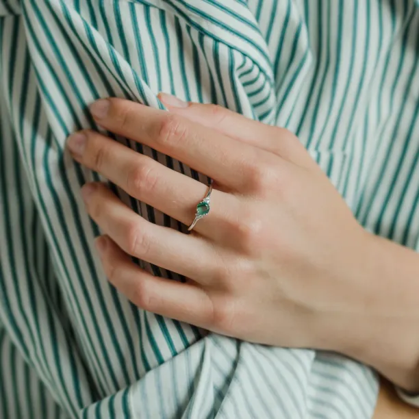 Gold ring with diamonds and emerald MONNY Image