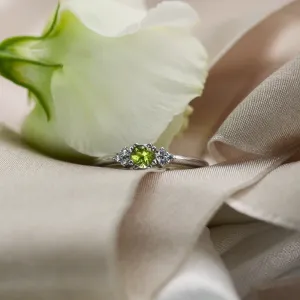 Gold ring with peridot and diamonds MONNY Thumbnail