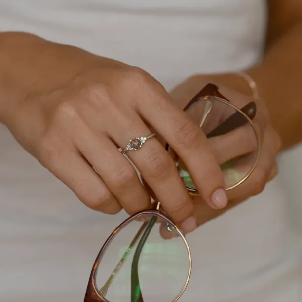 Gold ring with quartz and diamonds MONNY Image
