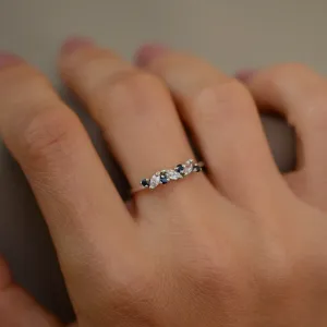 Zlatý prsten se safíry a diamanty  VALLY Thumbnail
