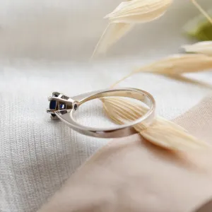 Unique gold ring with sapphire 0.5ct FLORA Thumbnail