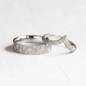 Wedding rings with matte faceted finish RIO Thumbnail