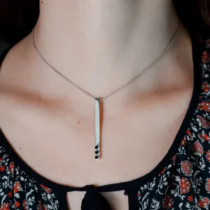 Originální zlatý náhrdelník se smaltem VAVEN Thumbnail