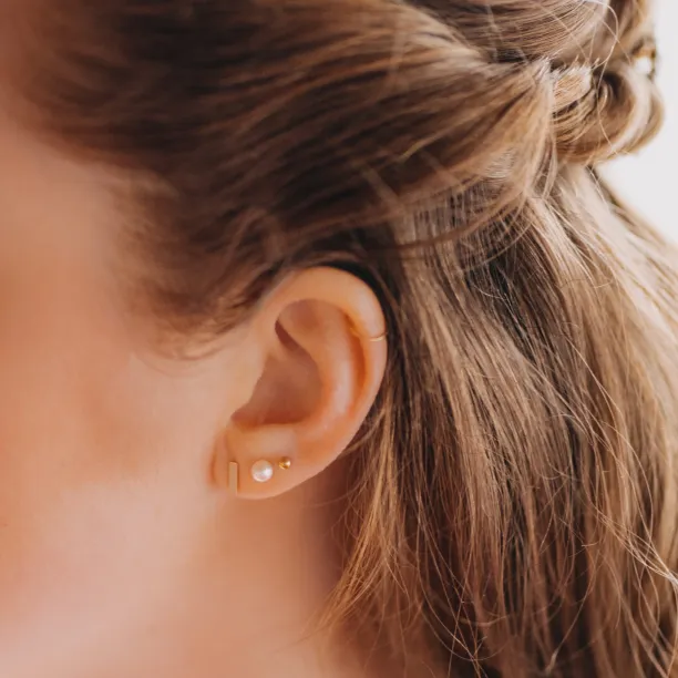 Minimalistic gold earrings MINI Image