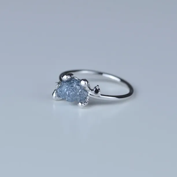 Gold ring with raw diamond TRACY Image