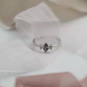 Gold ring with salt and pepper diamond 0.2ct SABI Thumbnail