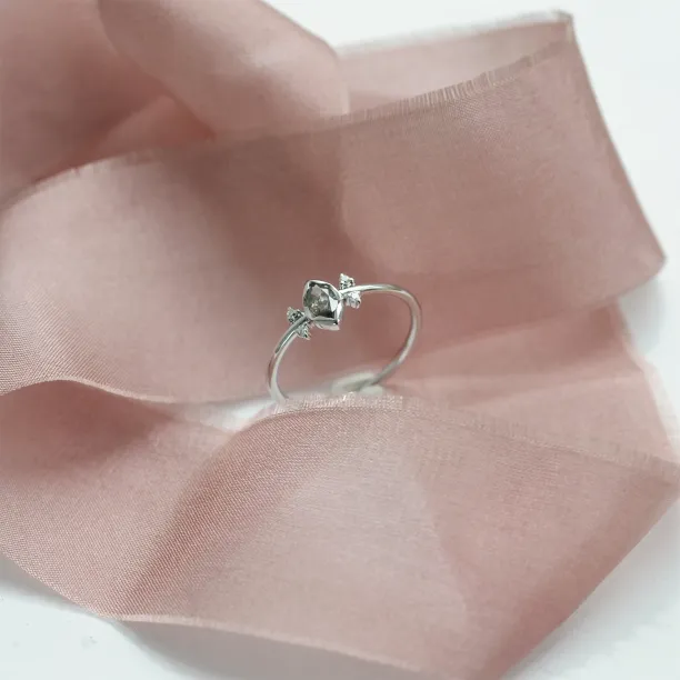 Gold ring with salt and pepper diamond 0.2ct SABI Image
