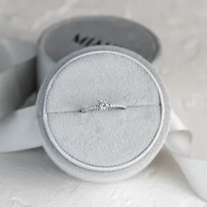  Platinový zásnubní prsten s diamanty 0.38ct KATVI Thumbnail