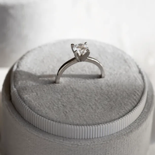 Platinový prsten s diamantem 0.4ct VEITA Image