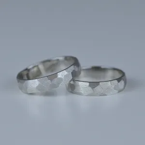 Pair of platinum wedding rings BOME with a textured surface