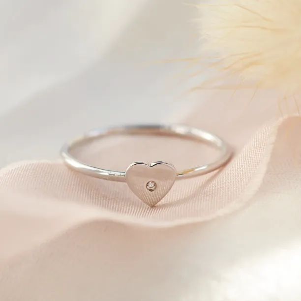 PATRICIA Heart shape silver diamond ring Image