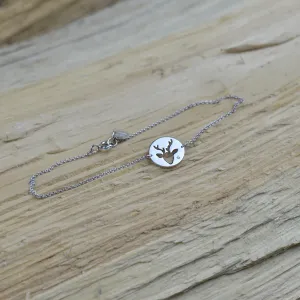 Stříbrný náramek JILL s diamantem a jelením motivem, celkový pohled
