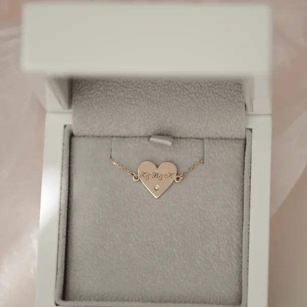 VICKY golden bracelet with a diamond Image