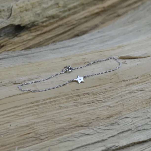 ANITA golden bracelet with a diamond Image