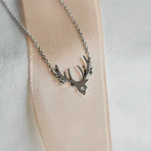 Zlatý náramek ELLEN s diamantem a motivem jelena, detailní pohled