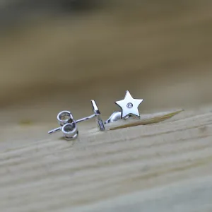 EMILY Silver earrings with a diamond Thumbnail