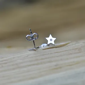 EMILY Silver earrings with a diamond Thumbnail