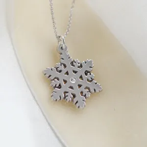 Stříbrný přívěsek JANE ve tvaru vločky s diamantem Thumbnail