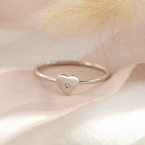 PATRICIA Heart shape gold diamond ring Image