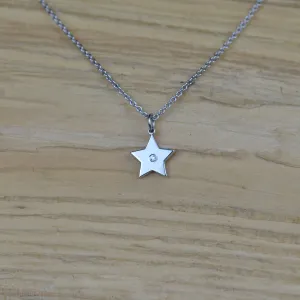 VIVIAN Silver star pendant with a diamond Thumbnail