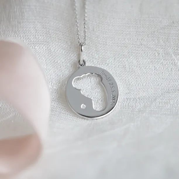 Gold diamond pendant with baby foot trace EIIA Image